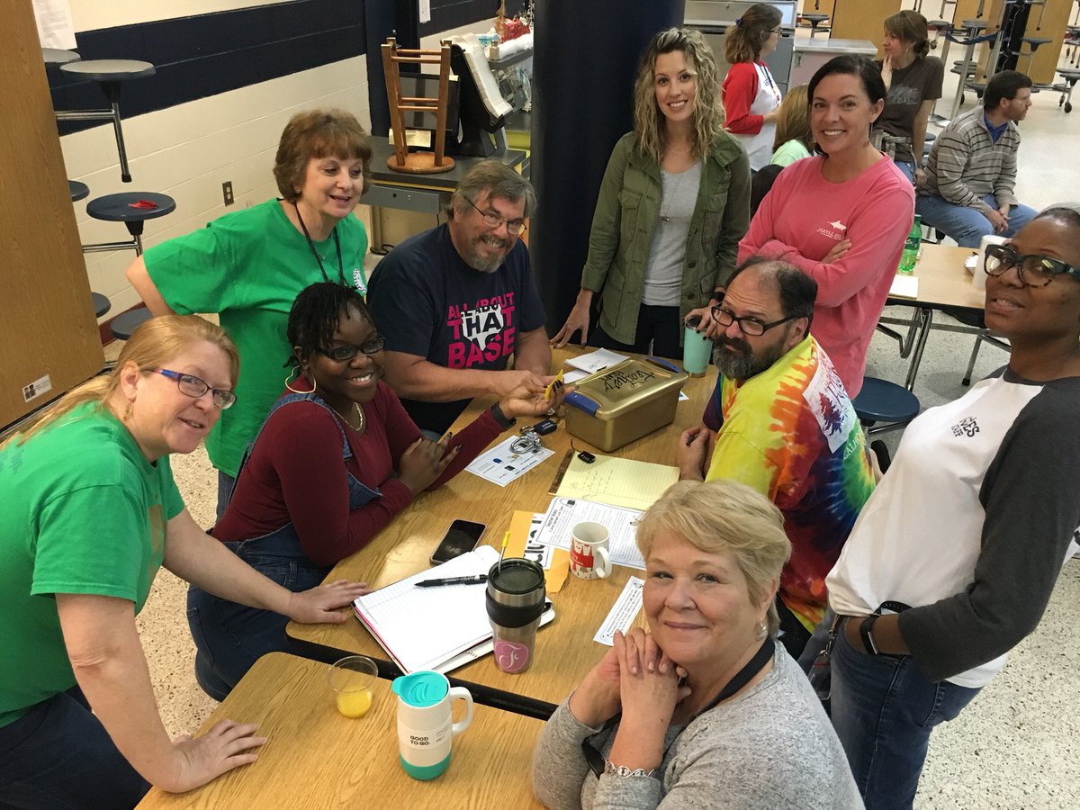 GoldenElem's tweet image. So much fun on our first day back!  Staff enjoyed biscuits, beliefs and a little bit of their own “student engagement” during The Teacher Escape box!  #laughterisgood #needitonfirstdaybackearly #makeemthink #teamwork 👏🏽 #technologyvshandson