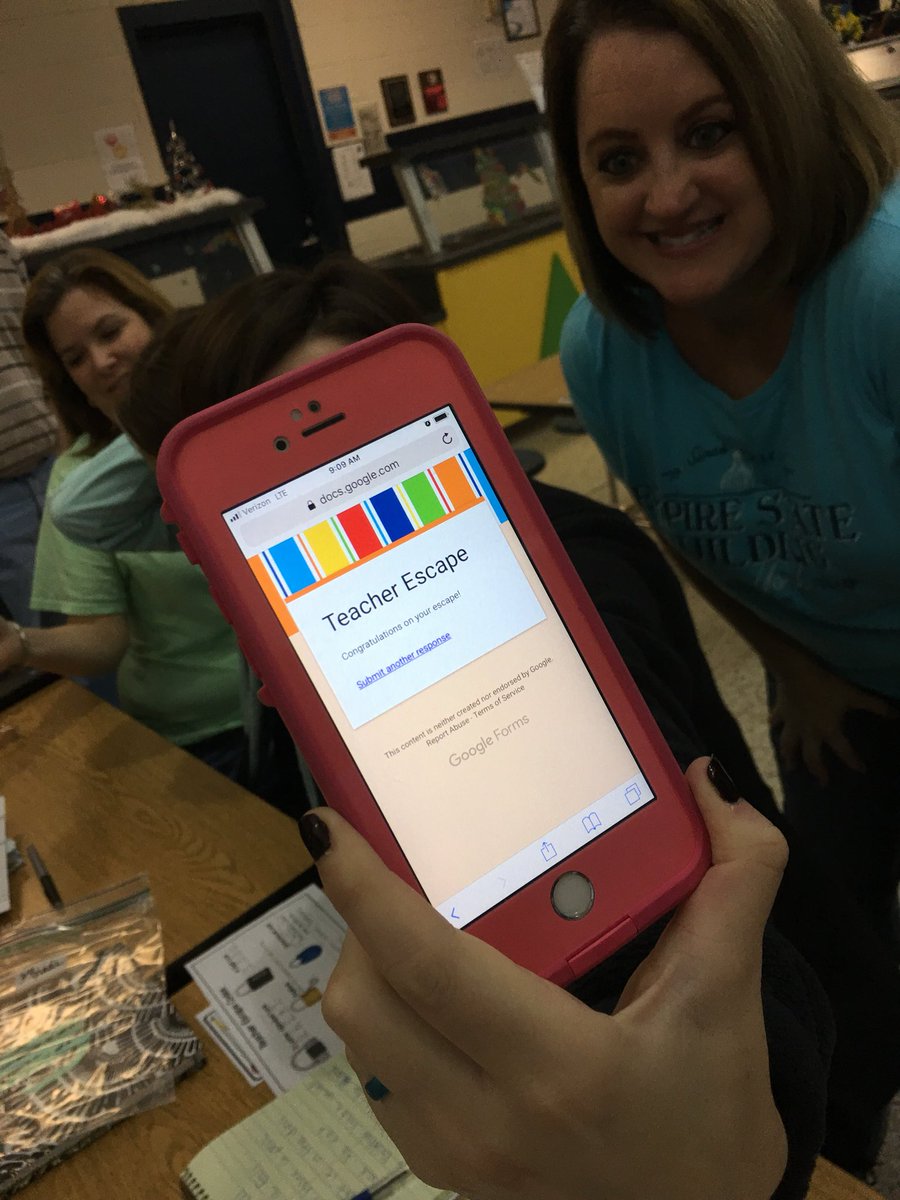 GoldenElem's tweet image. So much fun on our first day back!  Staff enjoyed biscuits, beliefs and a little bit of their own “student engagement” during The Teacher Escape box!  #laughterisgood #needitonfirstdaybackearly #makeemthink #teamwork 👏🏽 #technologyvshandson