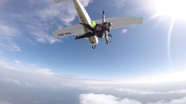 GojumpR's tweet photo. #skydiving #skydive #tandemjump #tandemskydive #tandemskydiving #cessna #cessna172 #freefall #adrenaline #bucketlist #timisoara #arad #oradea #romania #parachute #uptvector #diverdriver #gojumpro https://t.co/7hCsKePTPG https://t.co/HHkf9kbKVN https://t.co/uxINjrXbQg