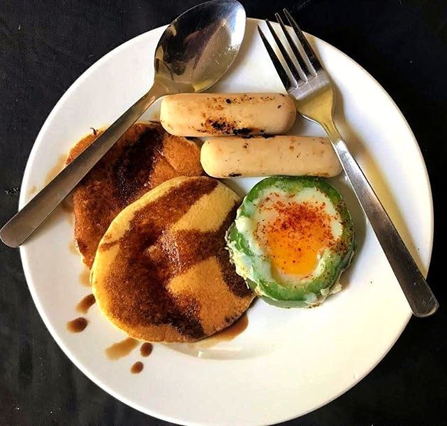 andysbbqsauce's tweet photo. Who's hungry for breakfast? Flapjacks with Gula Melaka Pancake Syrup, Chicken Breakfast Sausage and a Bullseye Egg are a good start. Whatsapp 010-232-0411 for delivery, pickup or catering options, or let us know if you'd like to see this served at an And… https://t.co/EMCb4kKxrn https://t.co/vgRjSL4Fed