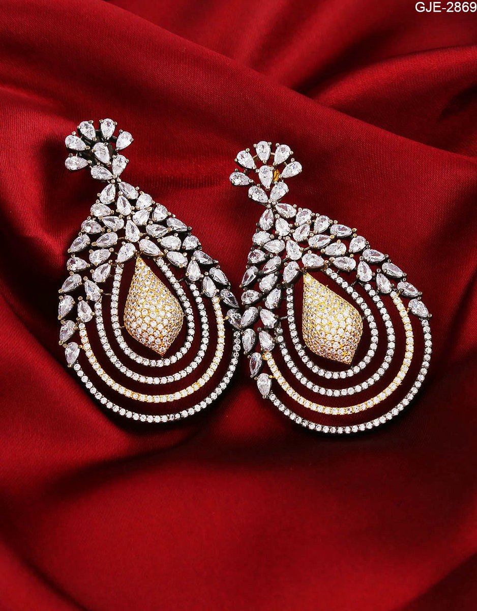 AnuradhaArts's tweet photo. Sparkling #CZ diamond collection from the store of #AnuradhaArtJewellery. To get this collection click on this link: https://t.co/OPJmeVLvPN
#americandiamond #diamondearrings #earrings #adjewelry #jewelry #adearrings #CZearrings #Diamond https://t.co/VpRgi9nO56