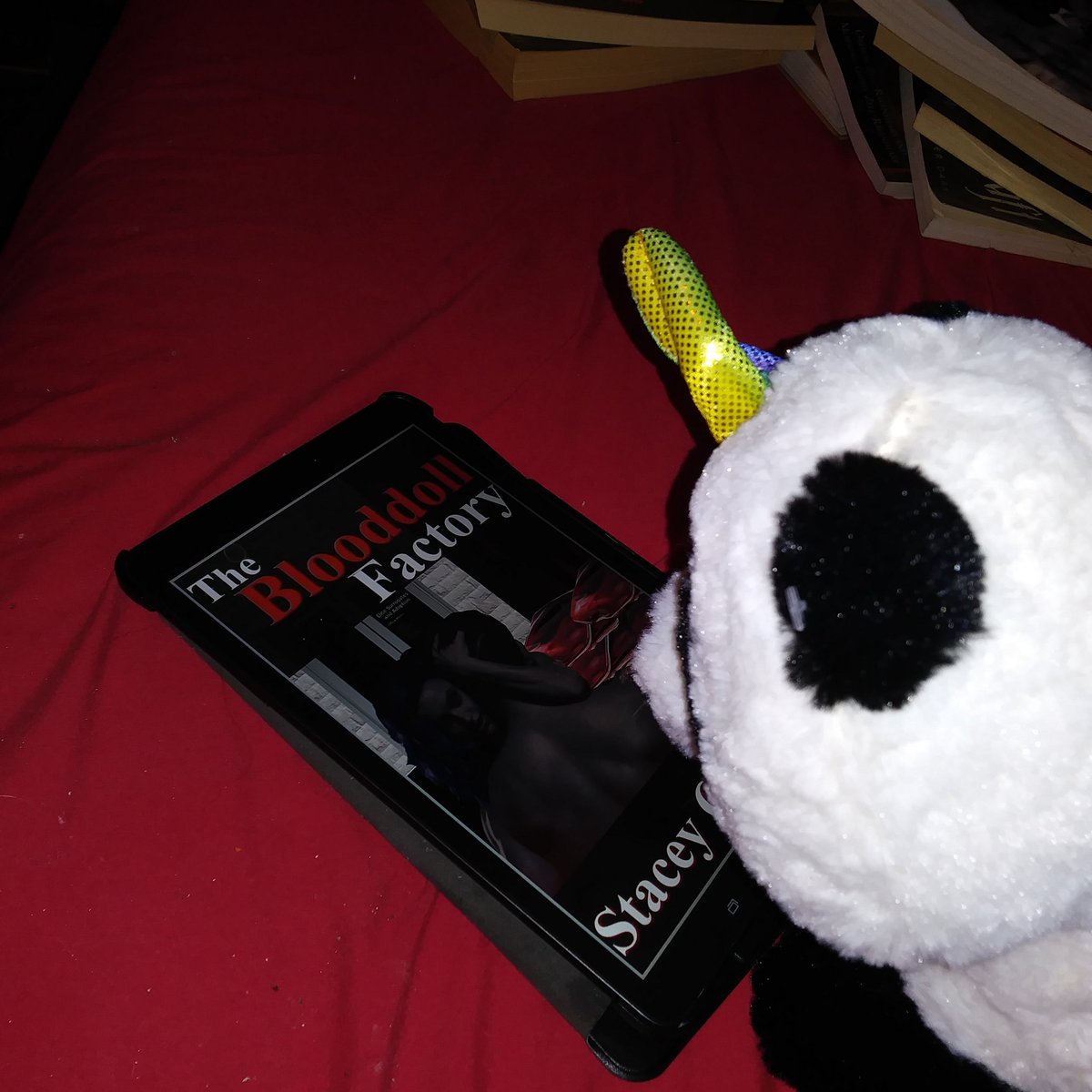 shadowconn's tweet image. If you don&apos;t have a #pandacorn reading The blooddoll Factory, you are totally missing out. Pandacorn is where it&apos;s at! 
amazon.com/BLOODDOLL-FACT…