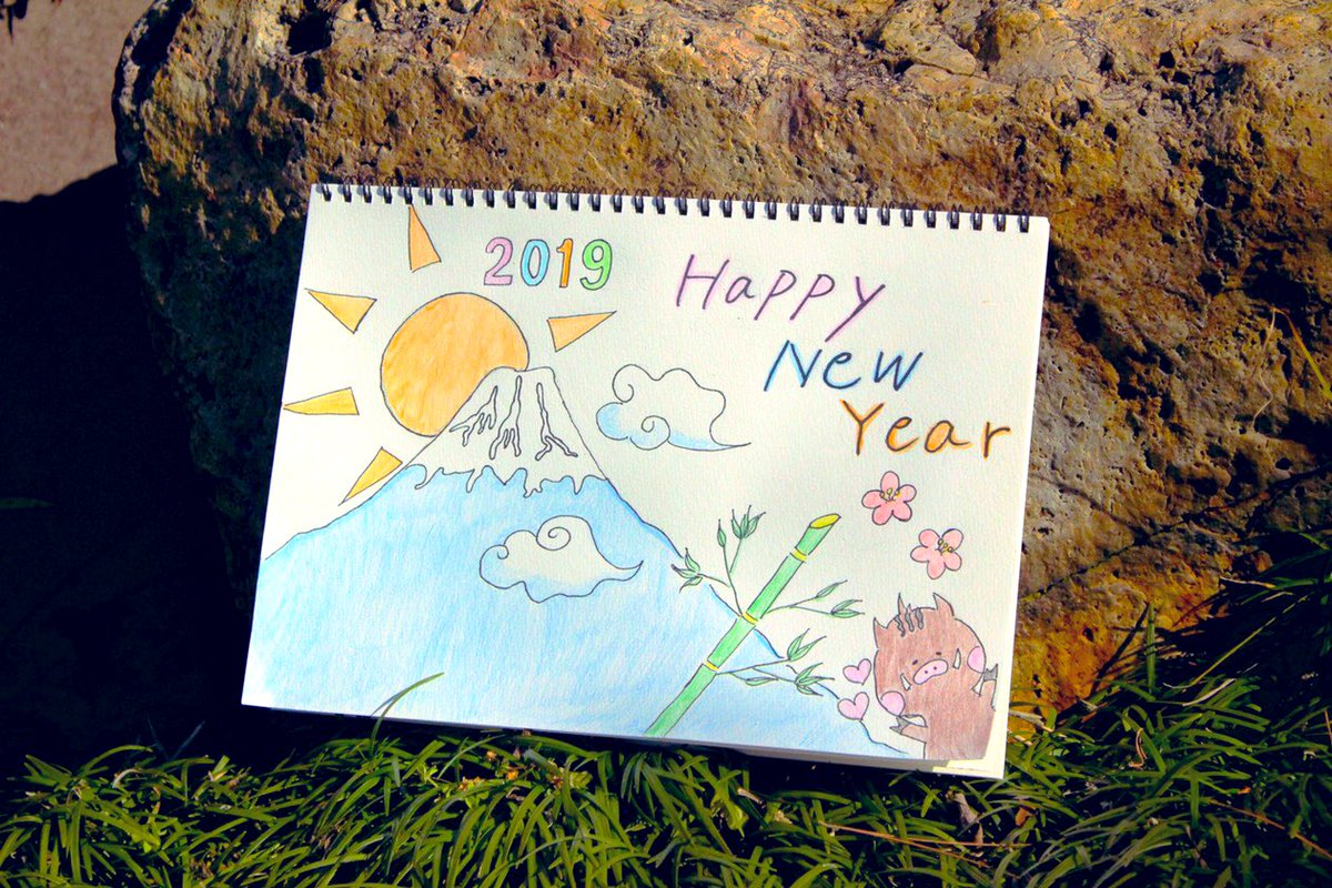 新年明けましておめでとうございます😆
2018年、
whiteeeen²の歌を聴いてくれた方。
whiteeeen²を応援してくれた方。whiteeeen²に出会ってくれた方。
本当にありがとうございました😊
2019年は去年より皆様を笑顔にできるよう、精一杯頑張ります！
今年もよろしくお願いいたします💖
whiteeeen²