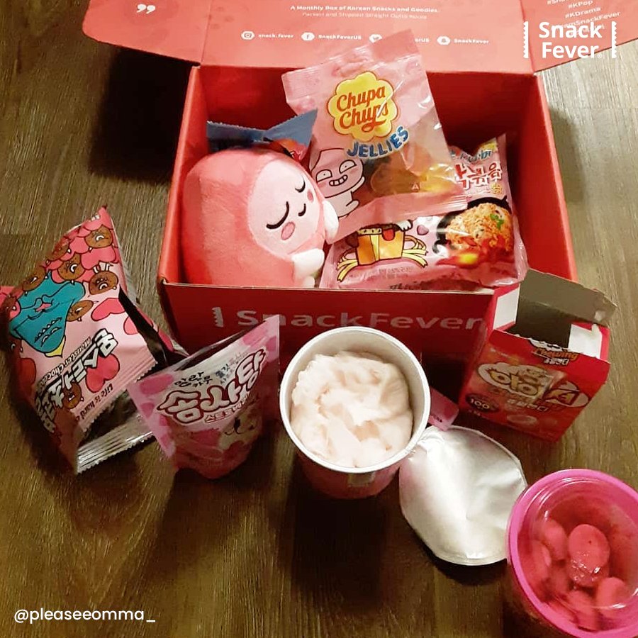 SnackFeverUS's tweet photo. Glad to know that our boxes made it safely!
Thank you for sharing the awesome photos❤
Click to get these boxes❤(◕‿◕✿)👉https://t.co/GMGJPcX4wb
#snackfever #pinkbox #winterholidaybox #doshiraklunchbox #ramenbox #thankyou https://t.co/LofCXUlQaZ