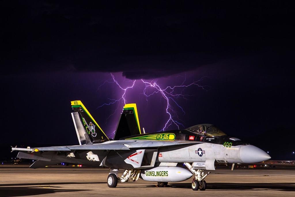 Dv9JdQeW0AIayNj.jpg:large