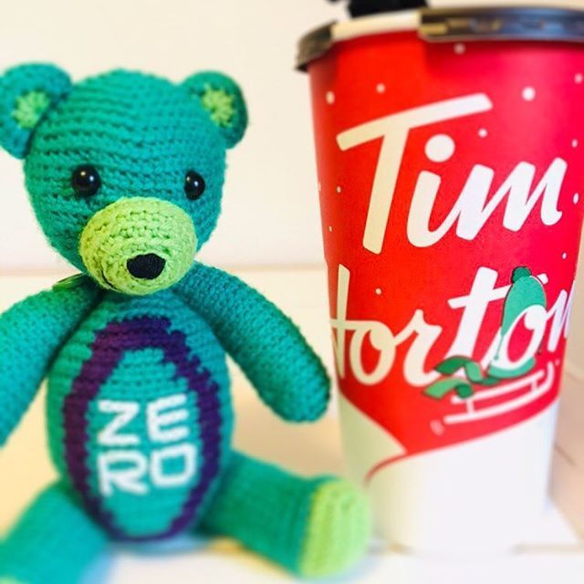 zeronomikuma's tweet photo. #おでかけ
#ちょっとそこまで
#旅の思い出
#timhortons
#ゼロノミクマ
#zeronomikuma
#すべての電気をかえろ
ぼくより大きい? https://t.co/8bkBwT0rS7 https://t.co/T2ITYNYA17