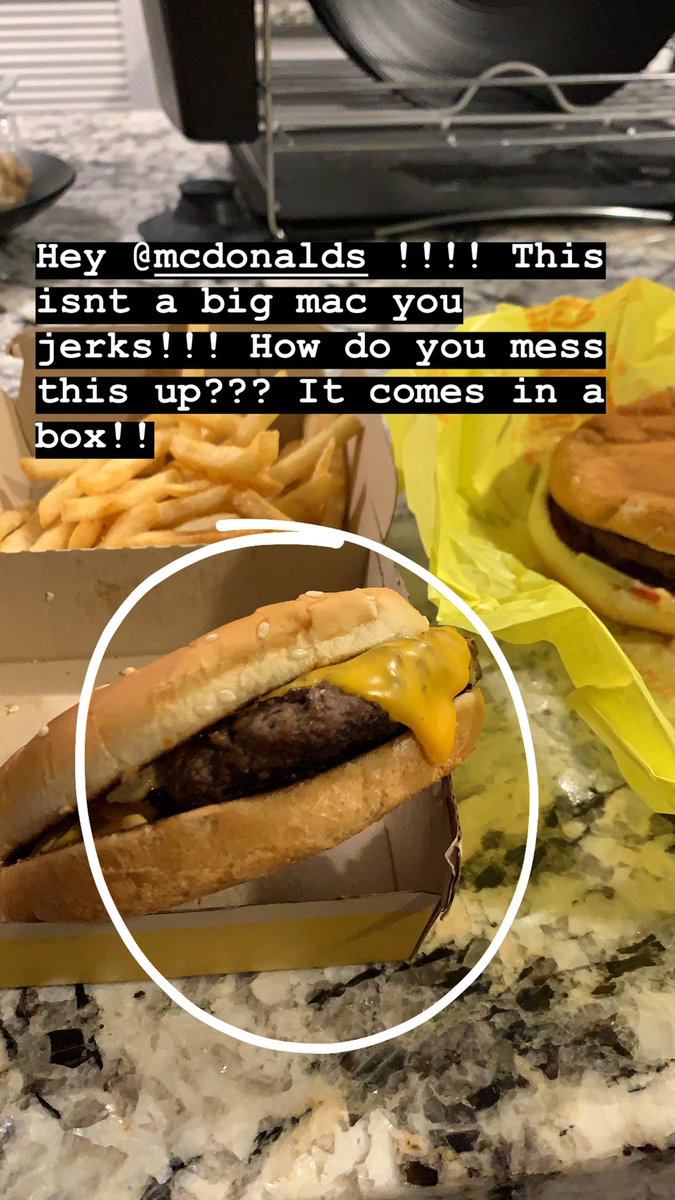 jonny1028's tweet photo. Really @McDonalds ?????? https://t.co/8bUreLngF0