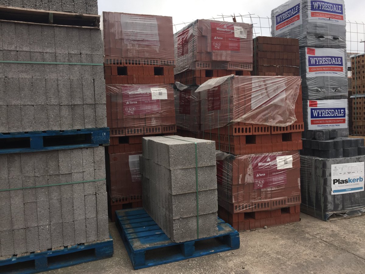 FirwoodTimber's tweet photo. Firwood have lots of #BuildingSupplies in stock to help you get your job done.
#buildingMaterials #Bricks #ThermoBlock https://t.co/JfLmiJPYQC