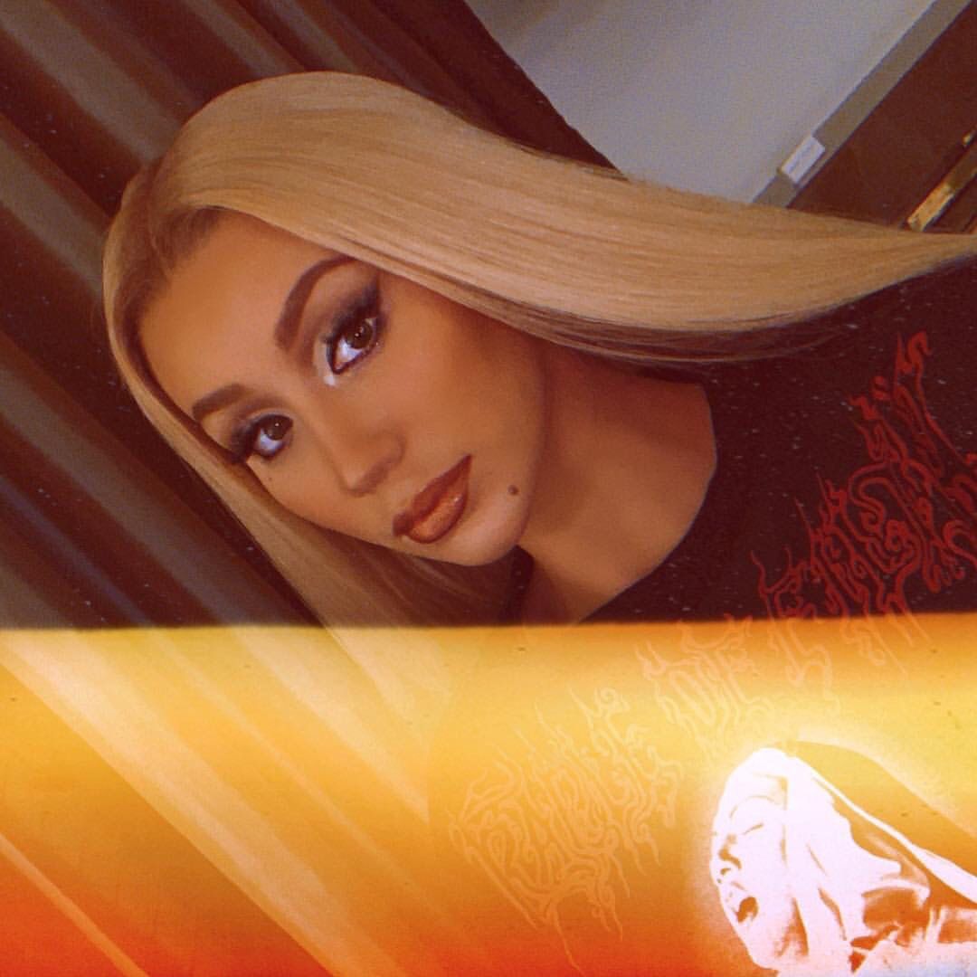 PopCrave's tweet photo. #IggyAzalea recently sported a controversial shirt from English heavy metal band @CradleOfFilth that features a nun performing a sex act on the front and print that reads “Jesus is a c*nt” on the back.

She later tweeted her only regret was not posting the photo on Christmas. https://t.co/PbWV9txrO6