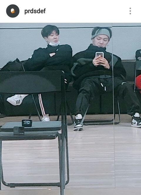 Jae_And_Jae's tweet photo. prdsdef: Cuando llevan 5 años juntos, hasta las expresiones faciales son iguales

BOI
QUÉ ES ÉSTO Y POR QUÉ LA DESCRIPCIÓN ASÍ 

Y dicen que el 2Jae no es real meh

#2Jae #갓세븐 #GOT7 @GOT7Official https://t.co/507ds9vXck