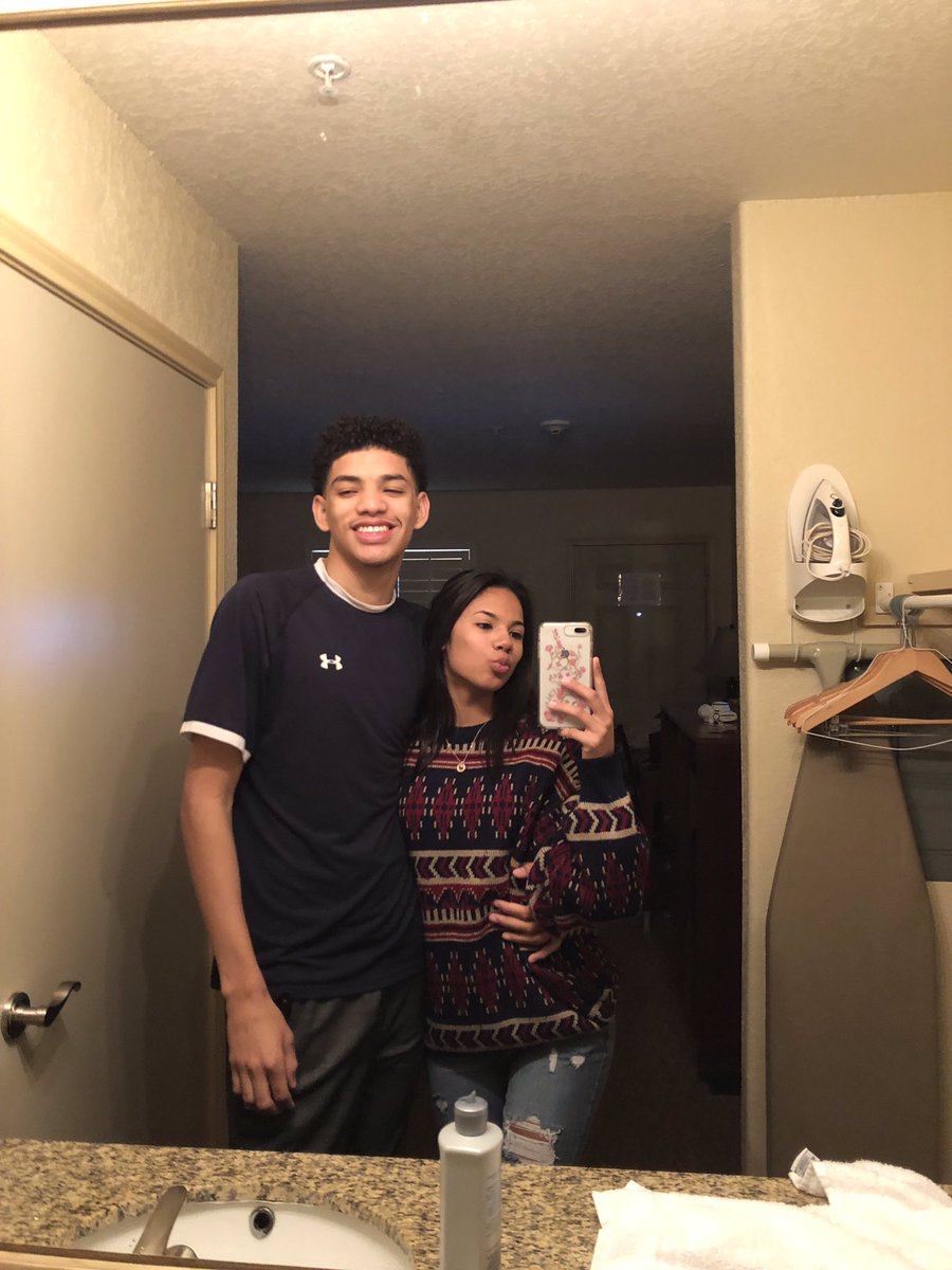 roman_tucker's tweet photo. A year later and ain’t nothing changed 🥵❤️ https://t.co/2wvPVw2TRH