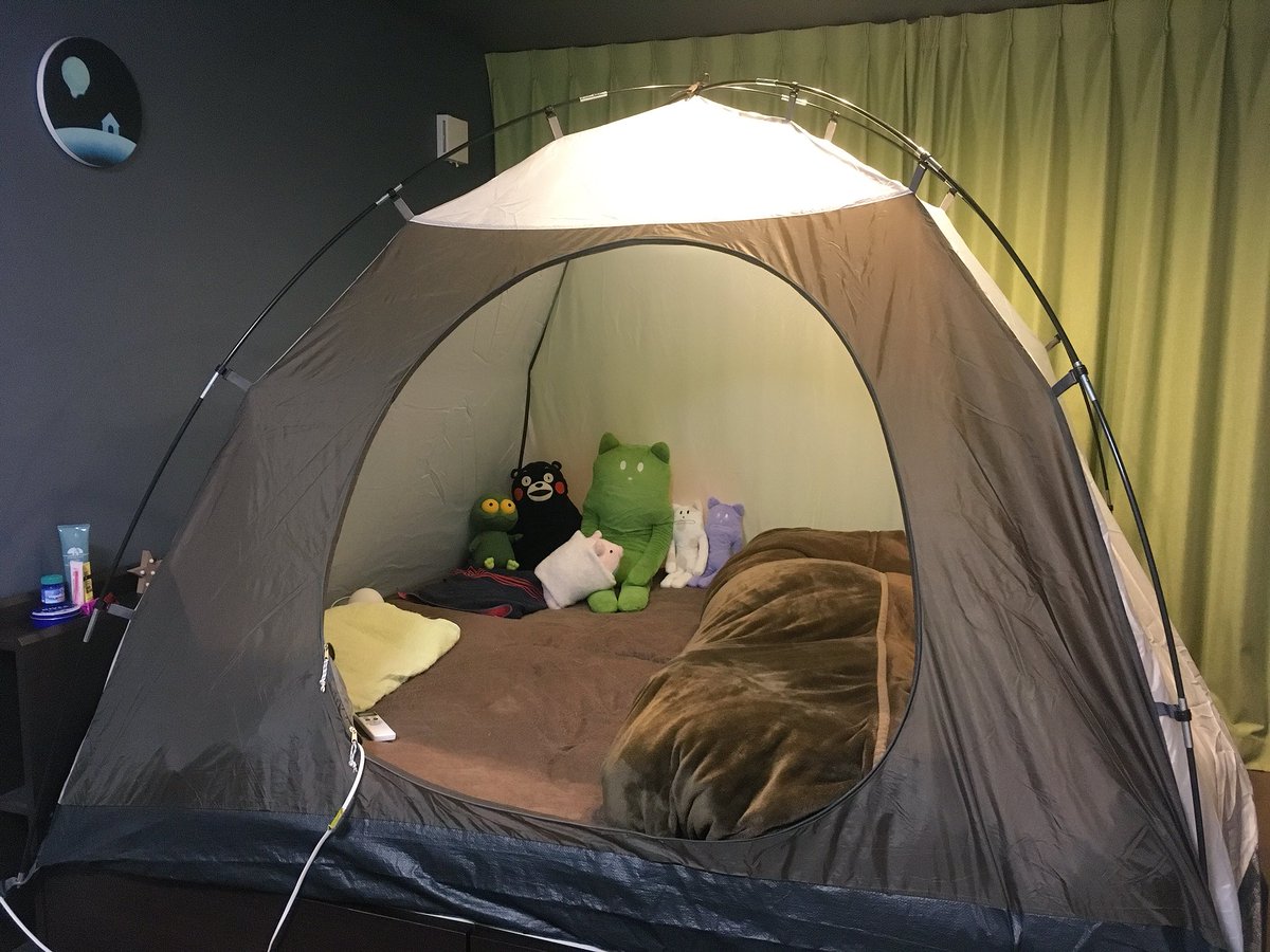 この寒い季節 保温 保湿の効果絶大な寝室でのテント運用が目から鱗 秘密基地みたい 自宅でゆるキャン できる Togetter