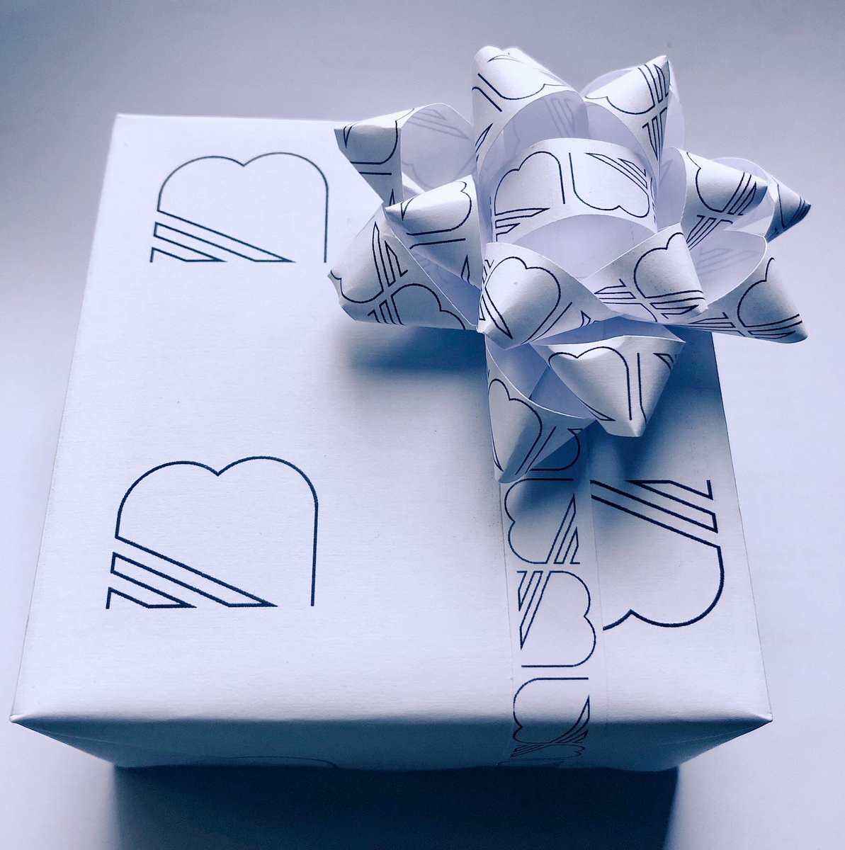 PaulaGowar's tweet image. Merry Christmas. Have very happy holidays and good health for 2019! #balancedesign #christmas #interiordesign #interiors