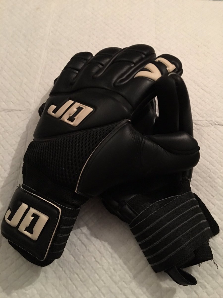 Excited to be on board! #TeamJD1 #BlackOut 🔥🖤 @GlovesJd1