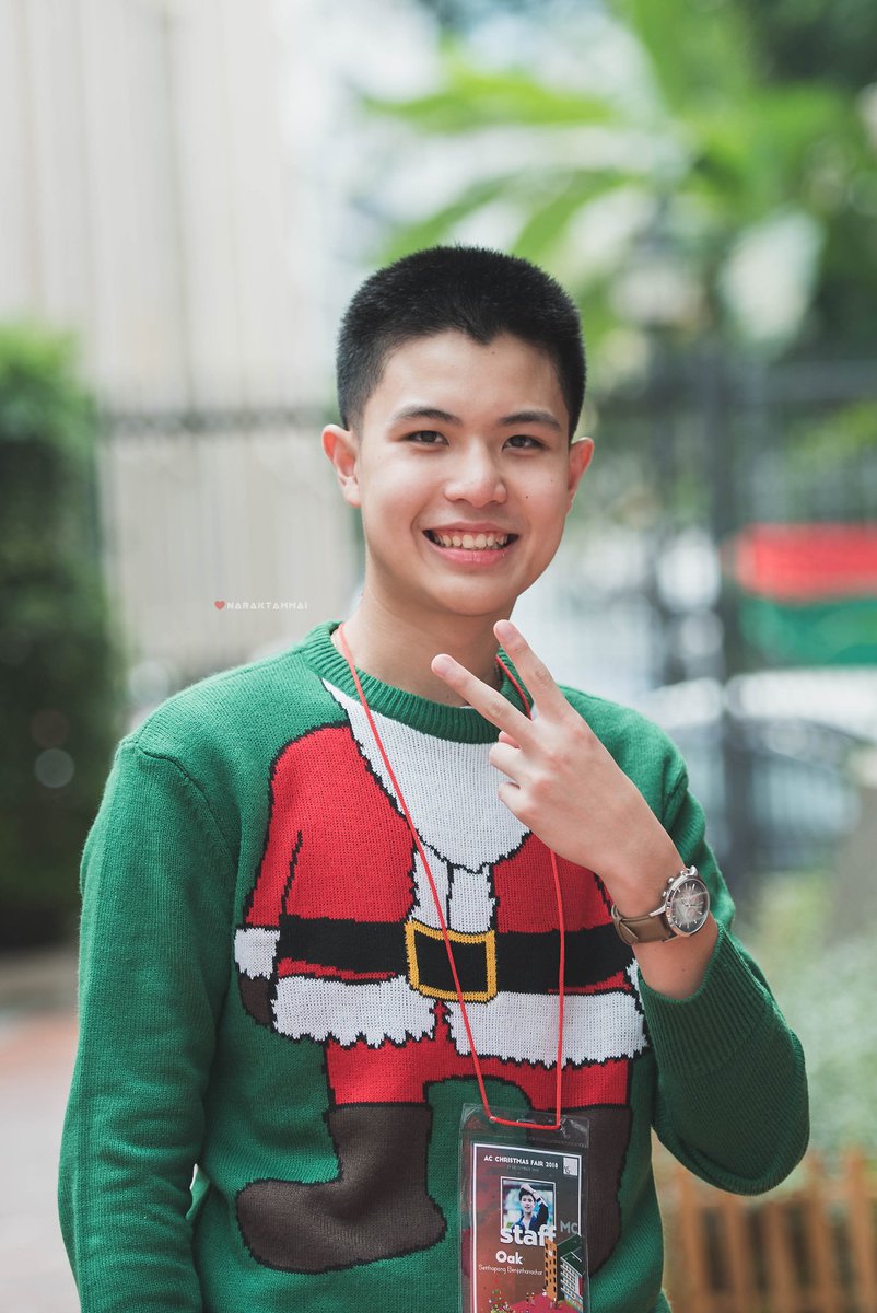 naraktammai's tweet photo. การบ้านอ่ะให้ส่งครู แต่ถ้า I miss you อ่ะต้องส่งให้เธอ😘❤ @Oakstpp
#ACxmasfair2018
#oakstpp https://t.co/6f46ptiBRo