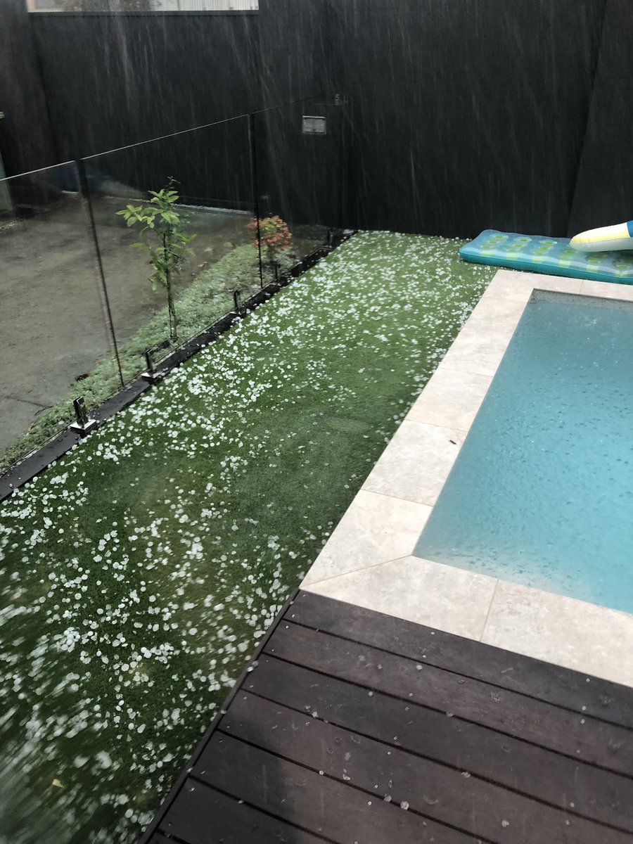 Hannah_Palmer's tweet photo. Hail in Southport on the Gold Coast. The worst I’ve ever seen here. #GCstorms https://t.co/LzLm6lJjkV