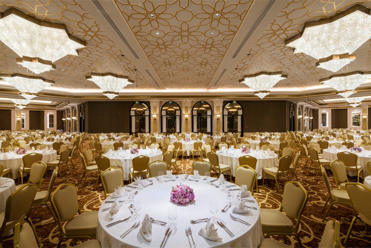 Ezdanhotels's tweet image. هل تبحث عن جمع ذكريات لا تُنسى؟ احجز لدينا في صالتنا المخصصة للمناسبات الكبيرة لحفلات الزفاف وحفلات الخطوبة التي يمكن تقسيمها إلى ثلاث مناطق منفصلة.
للحجوزات، اتصل بنا على:
+974 4007 1111
#colorfulevents #weddings #banqueting #ezdanpalacehotel #Qatar #Doha