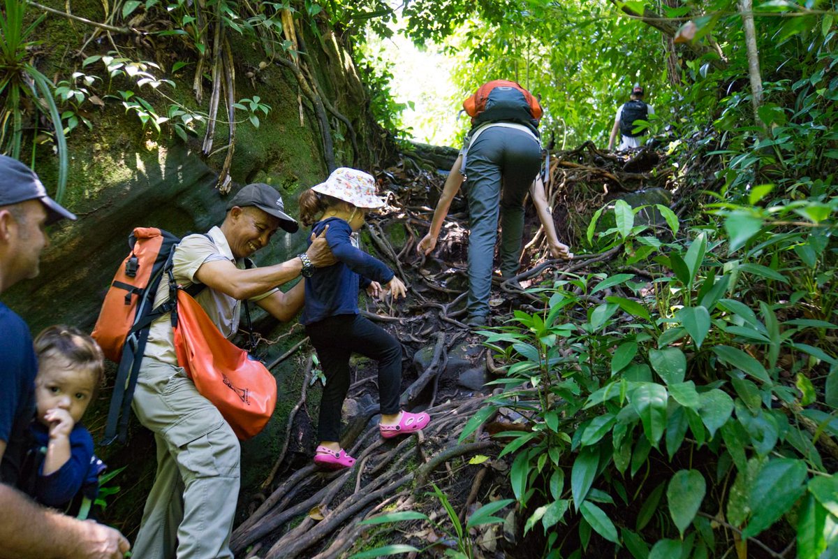 BikeandTours's tweet photo. Trekking the jungles at Bako National Park. A great adventure for everyone and any age. Here with the knowledgeable Guide Khaliq. 
@SarawakTravel @lonelyplanet #bikeandtours #memorableadventures #borneo #sarawak #SarawakTravel #SarawakMoretoDiscover #ThisisSarawak https://t.co/6EQRiPyiI6