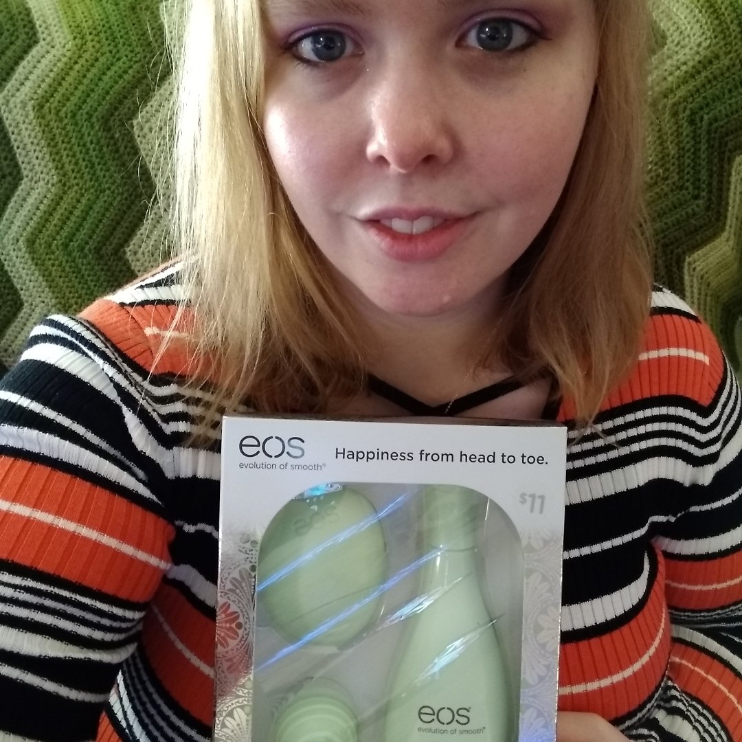missconceited's tweet photo. picked up this great eos lotion and lip balm kit using my free $10 Kohl's cash. can't wait to unwrap it on Christmas. it smells so good. @Influenster @Kohls #KohlsCash #GiveJoyGetJoy #GiveKohlsJoy #contest https://t.co/BgW633yARl