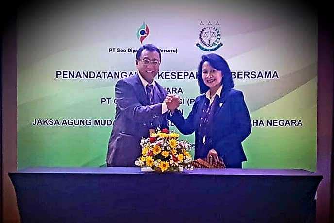 panasbumi_news's tweet photo. Berita baru (Geo Dipa Energi- Kejaksaan RI Jalin Kerjasama untuk Hadapi Permasalahan Hukum) telah diterbitkan di  - https://t.co/rhnIi3xqEy https://t.co/y6xNVf1LHD