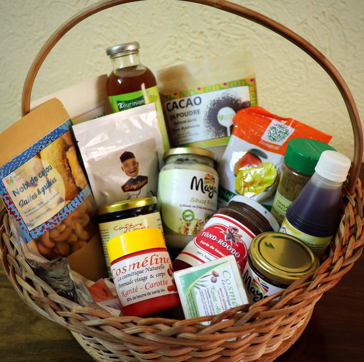 PANIERS CADEAUX FIN D’ANNÉE
3 options :
👉🏾 Panier de 20.000 FCFA avec 15 produits
👉🏾 Panier de 25.000 FCFA avec 19 produits
👉🏾 Panier personnalisé
Dans nos paniers, une fine sélection de produits issus de l’agriculture durable. Tel : +22678761010
goo.gl/maps/bTuKTTgnr…