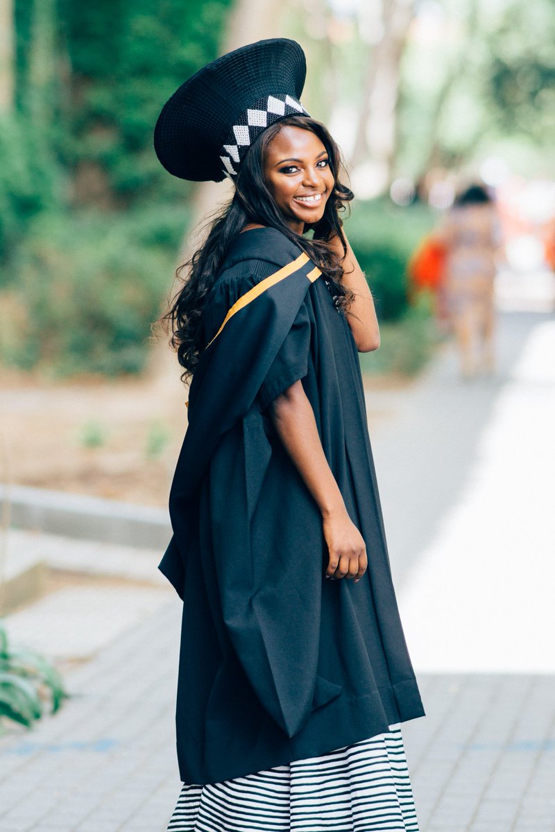 Mszinhlenovazi's tweet photo. Taking it back to my law school graduation! I am so grateful for the year that was 2018! God has blessed me in abundance โค๐๐. It wasn't easy but we made it!
Bsoc sci (LLB) University of Cape town
#uctgrad2018 https://t.co/QJ3z4ELl7h