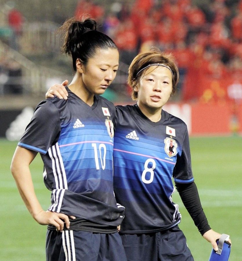 なでしこ女子サッカー A Twitter 31歳 永里優季選手が 日本代表から落選して2年以上経ちました しかし同い年で同学年の鮫島 有吉 阪口夢穂 ケガ中 は 日本代表に選ばれ続けています 33歳の川澄も選ばれ続けています T Co Jwz8pgqpuu T