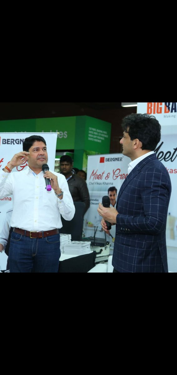 @TheVikasKhanna came and conquered hearts of our customers at Big Bazaar Chandigarh. A humble soul, witty ,down to earth with no airs of celebrity chef. Honour to host him..may his tribe grow more
#retaildiaries
#retailisdetail
#ithappensinretail
#retailtravel