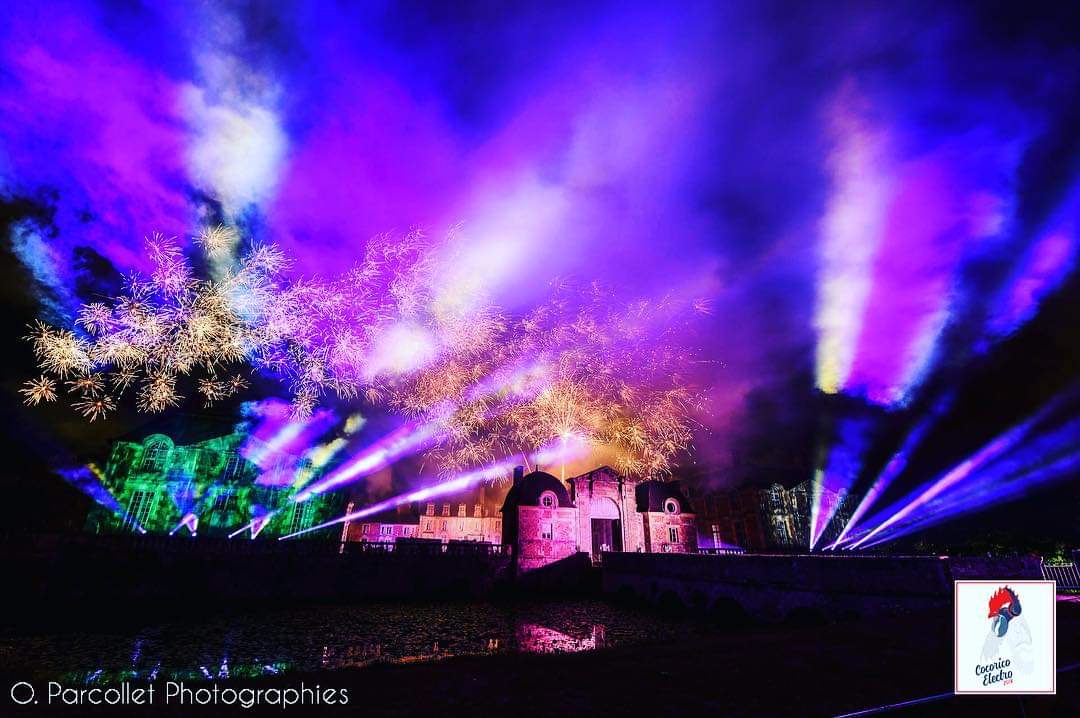 Toute l'équipe vous souhaite de très belles fêtes de fin d'année en attendant la plus belle de toutes les 12 et 13 juillet prochains 🤩

Petit rappel pour les personnes en manque d'idées cadeaux, la billetterie est ouverte avec un pass SURPRISE à un prix très avantageux !