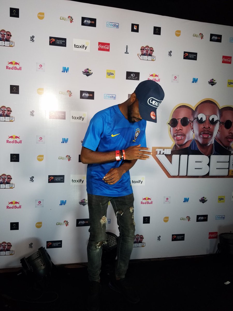 Joshibirogba's tweet photo. At @Dj_consequence VIBES HOUSE PARTY, we vibed there the Brazilian way thanks to the Jersey from @Kitshop_ ๐๐๐.
My Zanku Was LIT๐๐๐ฅ๐ฅ๐ฅ
#VHP2018 https://t.co/pVYYfL8AkG