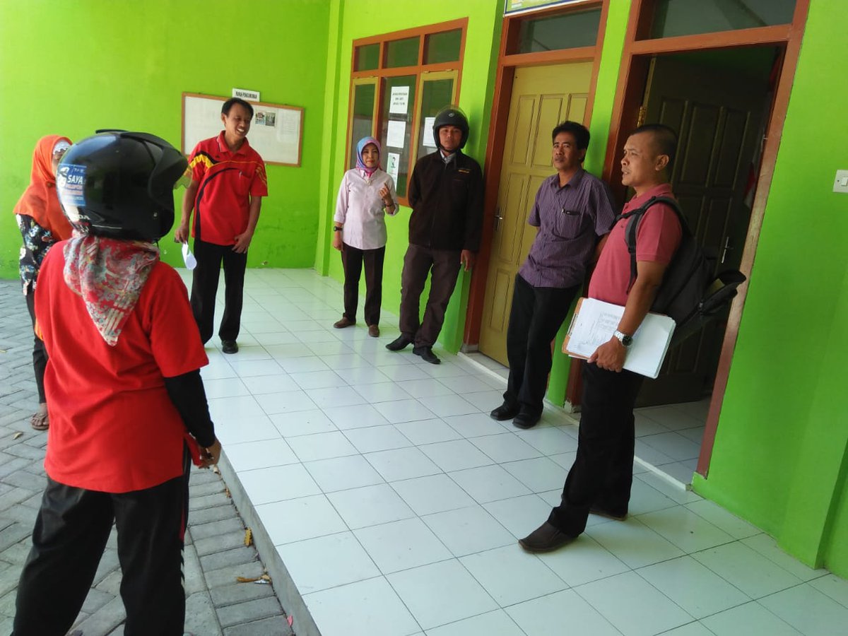 titien71's tweet photo. Penggunaan DD untuk sarpras pembangunan gedung paud dan perpustakaan di Desa Sukorejo Loceret kabupaten Nganjuk
#JokowiMembangunDesa 
#TPPIJawaTimur 
#TPPIkabnganjuk 
@jokowi 
@EkoSandjojo 
@anwsanusi 
@taufikmadjid71 
@fachrilabalado https://t.co/IS1wj9aUdC