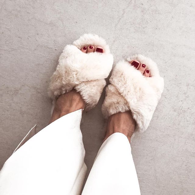 _somethingforme's tweet photo. We know what we'll be wearing on our feet this Christmas Day🌲❤️
Image via https://t.co/DhHcYfJq7P &amp; EMU Australia

Shop: https://t.co/Ob6F3W9B8H https://t.co/fJGa6gmW1M