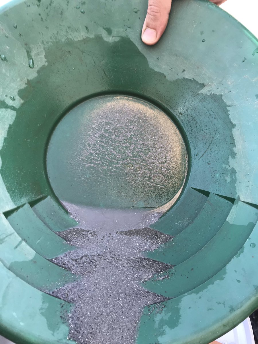 ManhattanProEng's tweet photo. Panning for Gold? Looking for gold concentration equipment? Contact Manhattan for your centrifugal concentrator / gravity concentrator requirements #knelson #falcon #centrifugalconcentrator #gold #gravitygold #alluvialgold #washplants info@manhattancorp.com 0027609974509 whatsapp https://t.co/jextrwaSdW