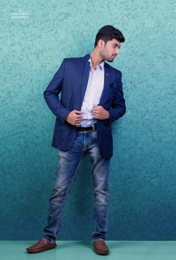 therban14amit's tweet photo. #zero #shahrukhkhan #BiggBoss12 #NDASnoopingRow #NationalMathematicsDay #BB12 #BlockbusterAdangamaru #SrinivasaRamanujan #Christmas #SaturdayMotivation #BVBBMG #NTRMahanayakudu https://t.co/F3TqtARmHy