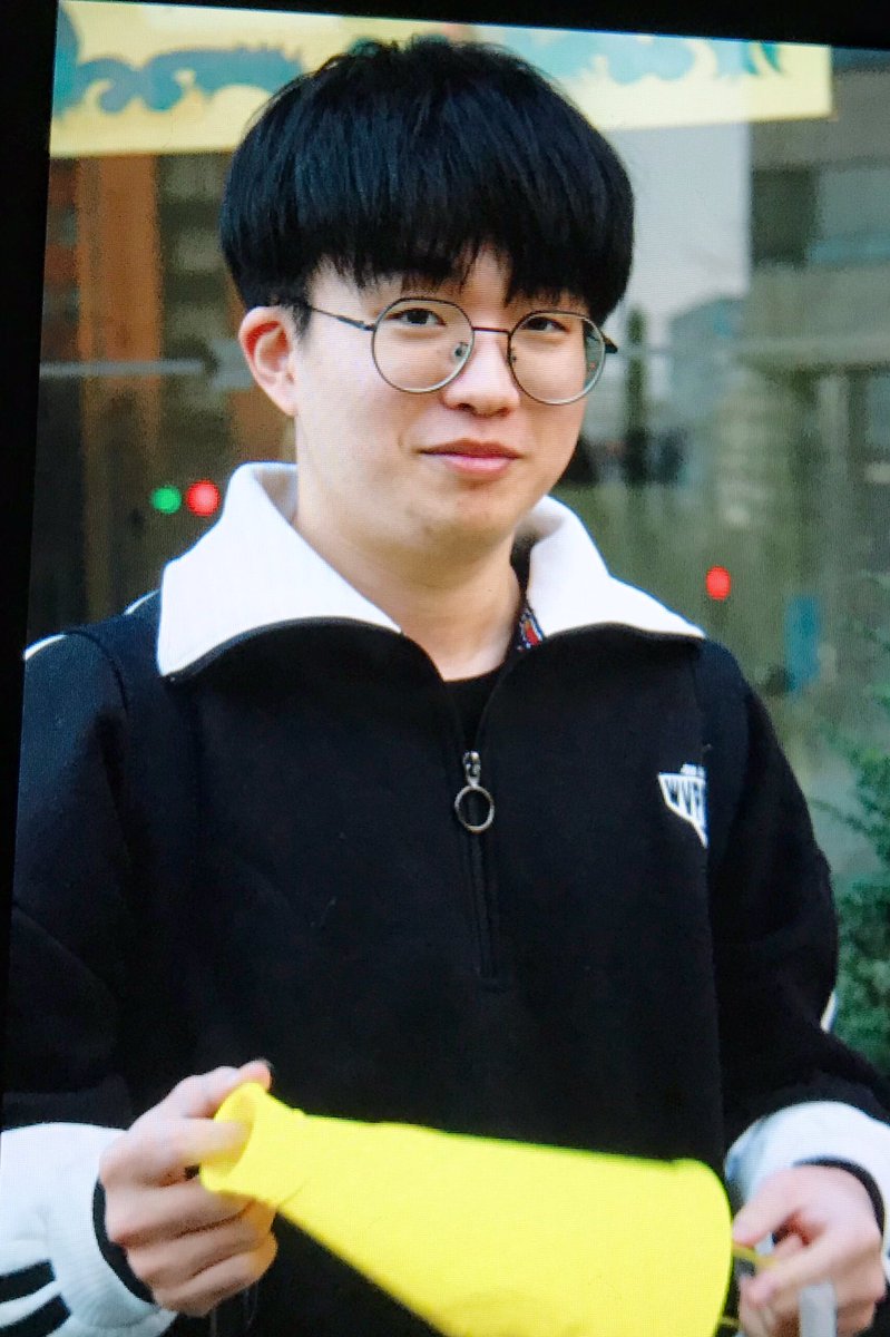 glue_pic's tweet photo. 181222

#CoMa #코마 https://t.co/bQS7s1v66t