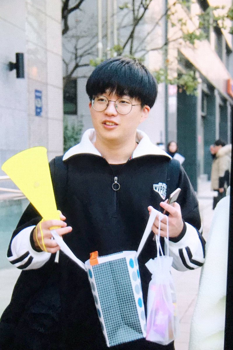 glue_pic's tweet photo. 181222

#CoMa #코마 https://t.co/bQS7s1v66t