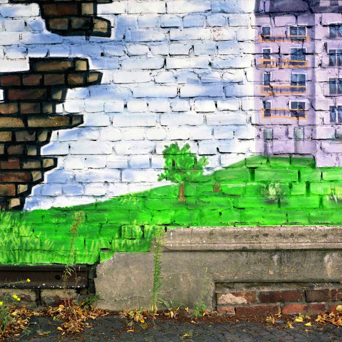 MarkJCurran's tweet photo. #HappyChristmas #HappyHolidays to all 
#KarlLiebknechtStr #Cottbus #Brandenburg Eastern Germany 2003 #AusschnitteAusEDEN #ExtractsfromEDEN 
To be continued in 2019 https://t.co/5mKvx378l9