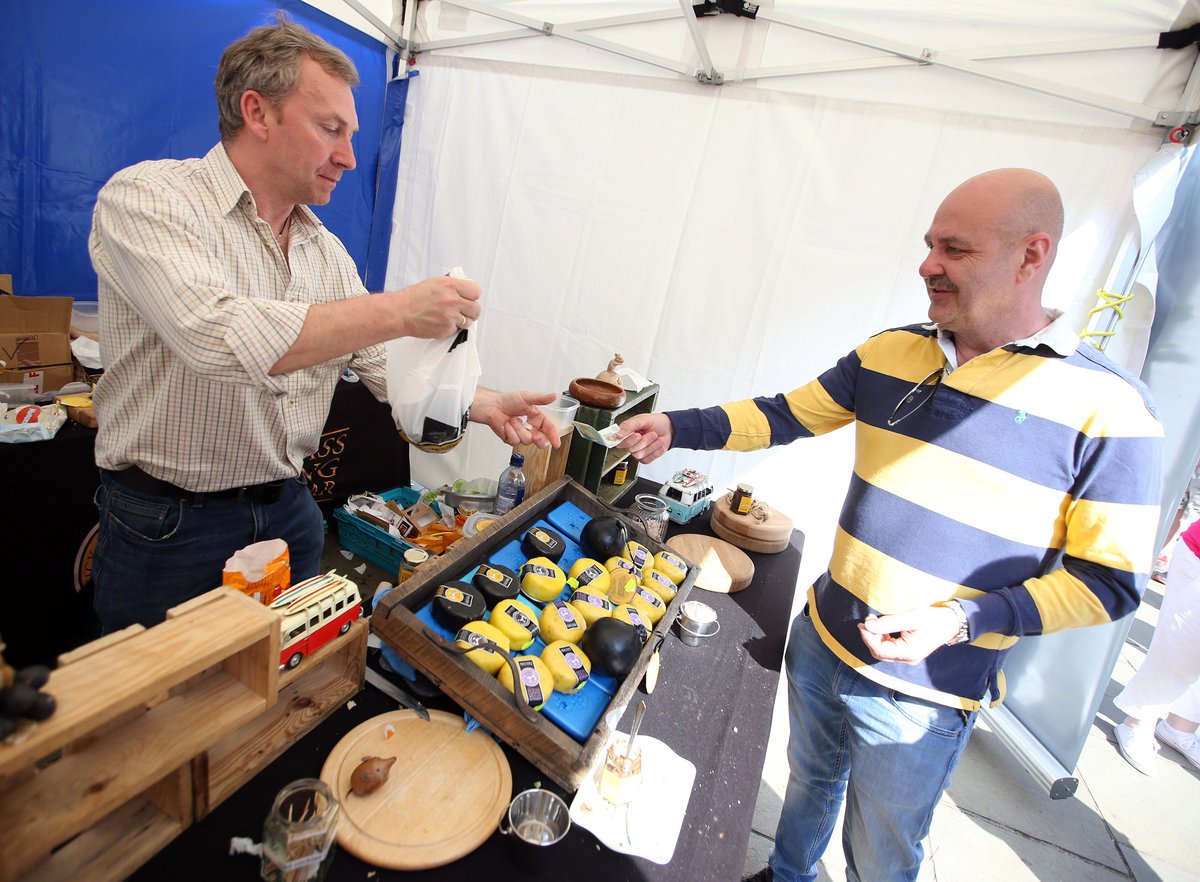 BishFoodFest's tweet photo. Let the festivities be-gin! 🍸 🎉
But wait, before you head off into winter wonderland, don't forget you only have until Monday 7 January to apply to be part of #BAFF19! Traders, head over to https://t.co/sxKlk9CDSc for all the info! https://t.co/V6zk3xDyrD