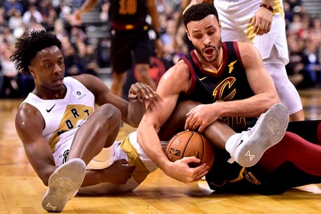 Leonard scores 37 to lead depleted Raptors past Cavaliers 126-110 bit.ly/2GK4NV8 https://t.co/vNTKnBbOD6