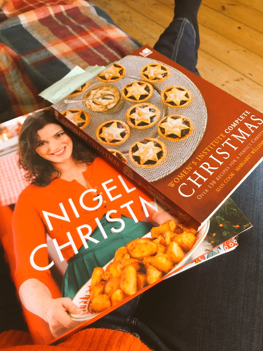 autismadhdmicro's tweet photo. Let the food prep commence! #merrychristmas #staymerry #xmasfood #christmas #hohoho #nigellachristmas #myfavouritepart #festive @WomensInstitute @Nigella_Lawson https://t.co/0DetcpSqp5