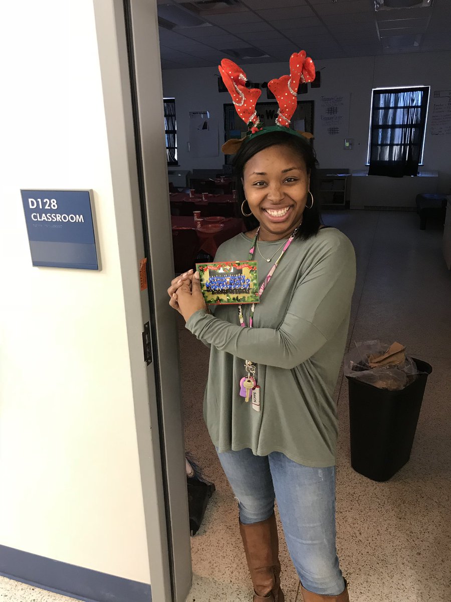 LacieLoo's tweet photo. Yesterday we had the pleasure of surprising our teachers with some items on their “Wish List” #PrepStyle #ESJPREP #powerofyou @JGG0321 @rgbazileteaches  @Knwlgispwr @butterfly316_21  @alischex https://t.co/UaekUtIVEq