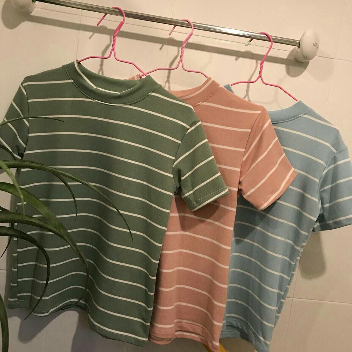 MADEHONEY6's tweet image. ⚡️คอเต่าแขนสั้น⚡️
✔️ราคา 150 บาท
✅เนื้อผ้าคอตตอน 100%
✅อก : 36-40
✅ยาว : 21 
____________________________________
#เสื้อคอเต่าไหมพรม #เสื้อคอเต่าแขนยาว #เสื้อคอเต่า #เสื้อสีพื้น #เสื้อผ้าวัยรุ่น #เสื้อผ้าสวยๆ #เสื้อผ้าแฟชั่นสวยๆ #เสื้อผ้าแฟชั่นน่ารักราคาเบาๆ