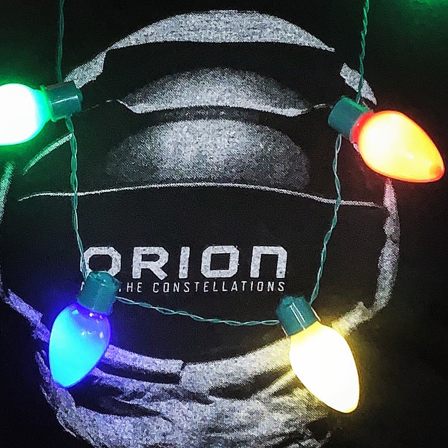 Merry Xmas enjoy the holidays!  open.spotify.com/artist/2MncWqQ…