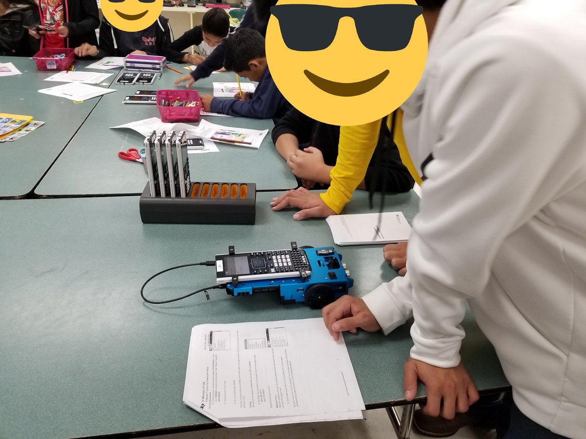 MrTechApps101's tweet image. Students at LDZ participating in hour of code. We had computer science students going to each classroom to assist teacher and students, they did a great job! #LJTECHi3 #hourofcode2018