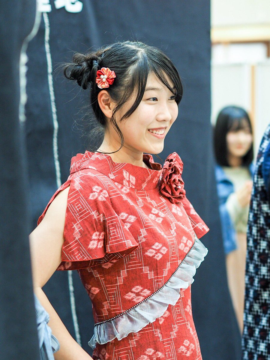 cityfukuyama's tweet image. 【デニムファッションショー開催！】
フジグラン神辺で備後絣とデニムのつながりと魅力を伝えるファッションショーを行いました。福山市内の高校生が発案し実現。
モデルも高校生や大学生などが中心となり、たくさんの笑顔で、絣とデニムの魅力を伝えました！
#福山はデニムの産地