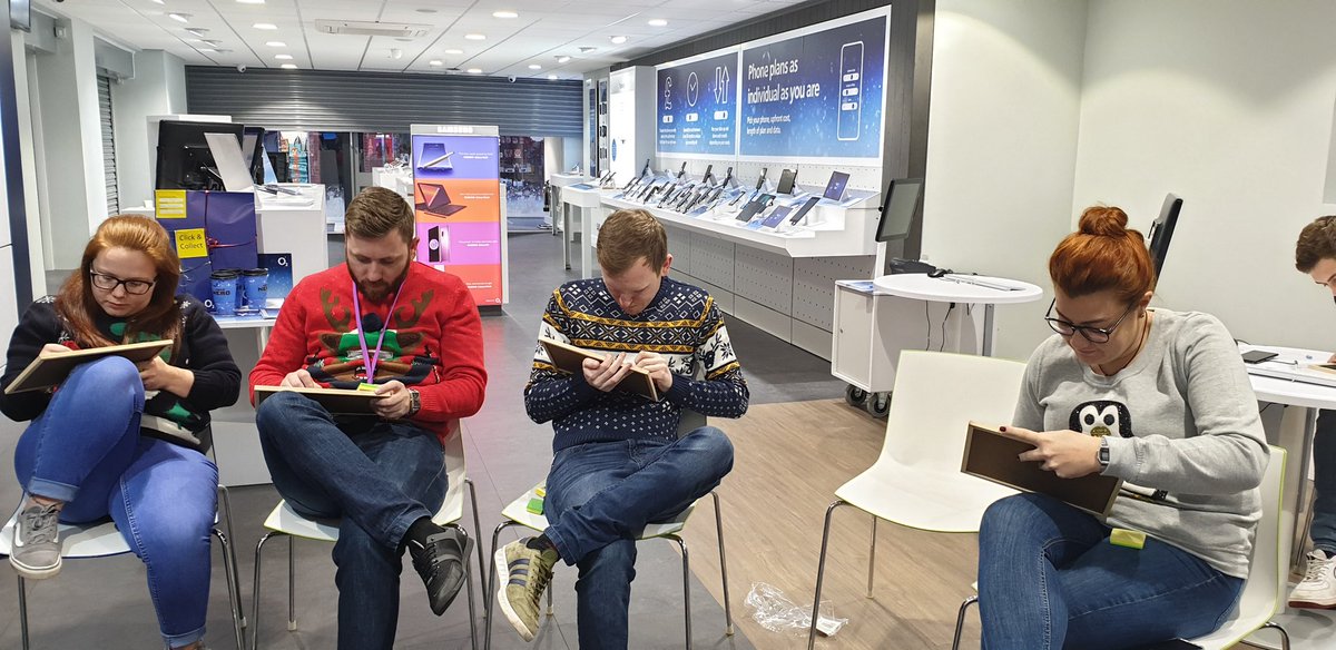 O2GuruMike's tweet photo. Today's training was a buzz session using chalk boards for a bit of fun, testing the teams knowledge on all sorts but focusing on the A9 to cement what we learnt last week
@GuruBarryJames #MidTraining #MacclesfieldO2 #MaccMassive https://t.co/Ga8wqsG6Up