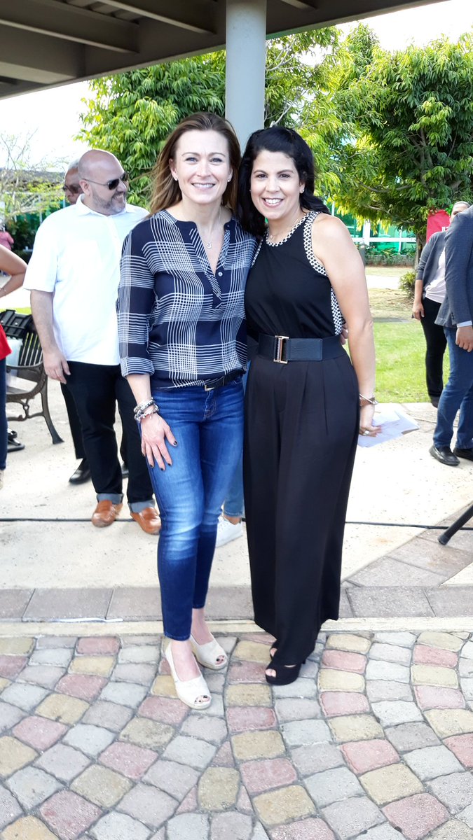 i_profhernandez's tweet photo. Agradecida primeramente a Dios por tan gran oportunidad de poder participar como maestra de ceremonia junto a mi compañero Jorlan Torres en la fiesta de navidad del Departamento de Educación- Nivel Central. Hermosa actividad.  @SecEducacionPR @EDUCACIONPR @JorlanVarela https://t.co/lVOODa2mcg