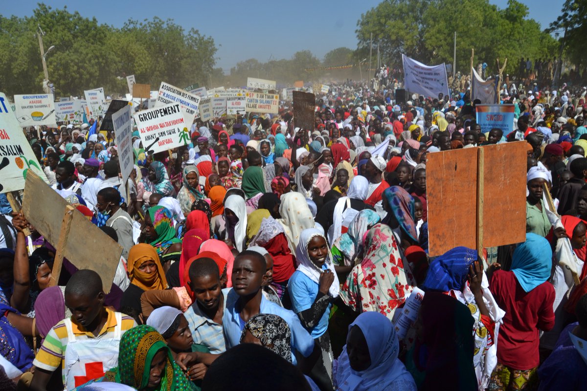 sweddchad's tweet photo. La présence de la première dame du #TCHAD dans le SALAMAT dans le cadre du lancement de la #CCSC2 de @sweddchad mobilise toutes les couches sociales de la province. L'adhésion des populations à la scolarisation des filles aux #CPN et #PF est un fait! @IAMSWEDD https://t.co/dcmaugTlwb