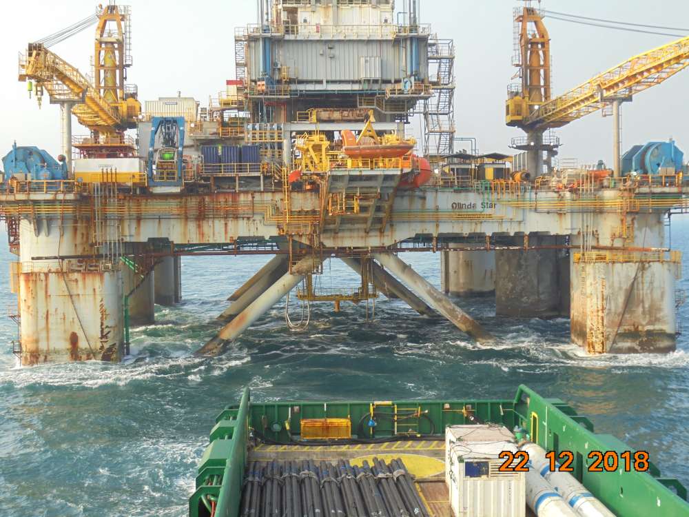 ONGC_'s tweet photo. #ONGC mobilised a team of experts to bring cyclone hit semi-submersible rig ‘Olinda Star’ back to normal. The rig tilted at an angle in the aftermath of #Pethaicyclone which hit coastal Andhra Pradesh last week. https://t.co/QcCtyjrUCP