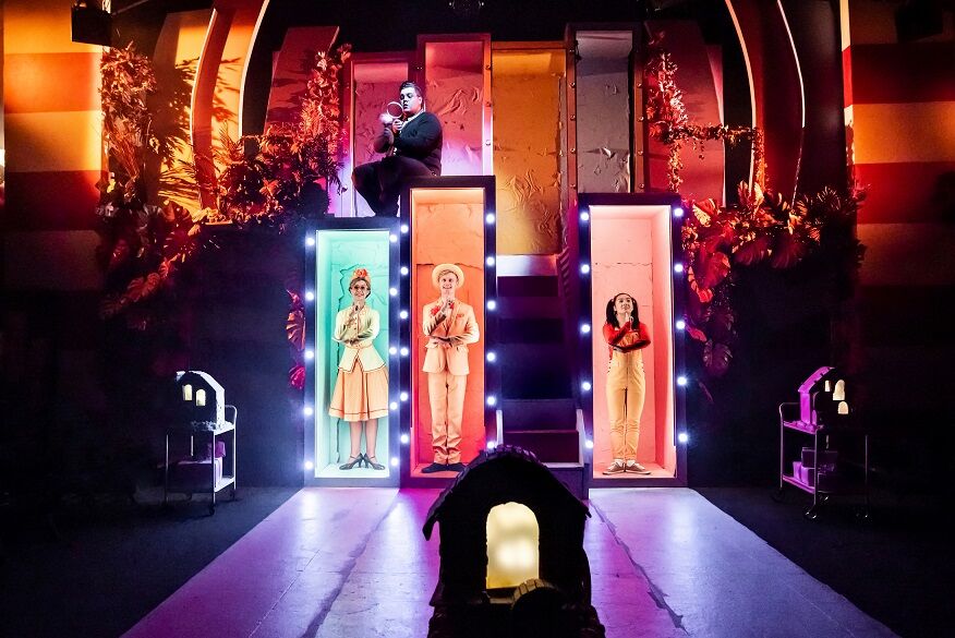 Our 3pm matinee show today is *SOLD OUT* but there are still some seats available for this evening's show - grab them now folks ---> bit.ly/2zf6yDn 
Only one week left to catch us at the Southwark Playhouse! 🐘🐱🐦